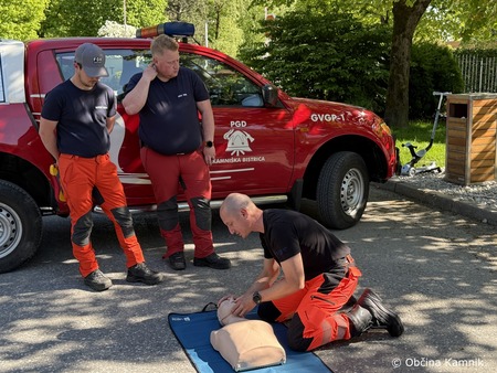 Delavnice oživljanja z AED Kamnik krepi verigo preživetja (8)